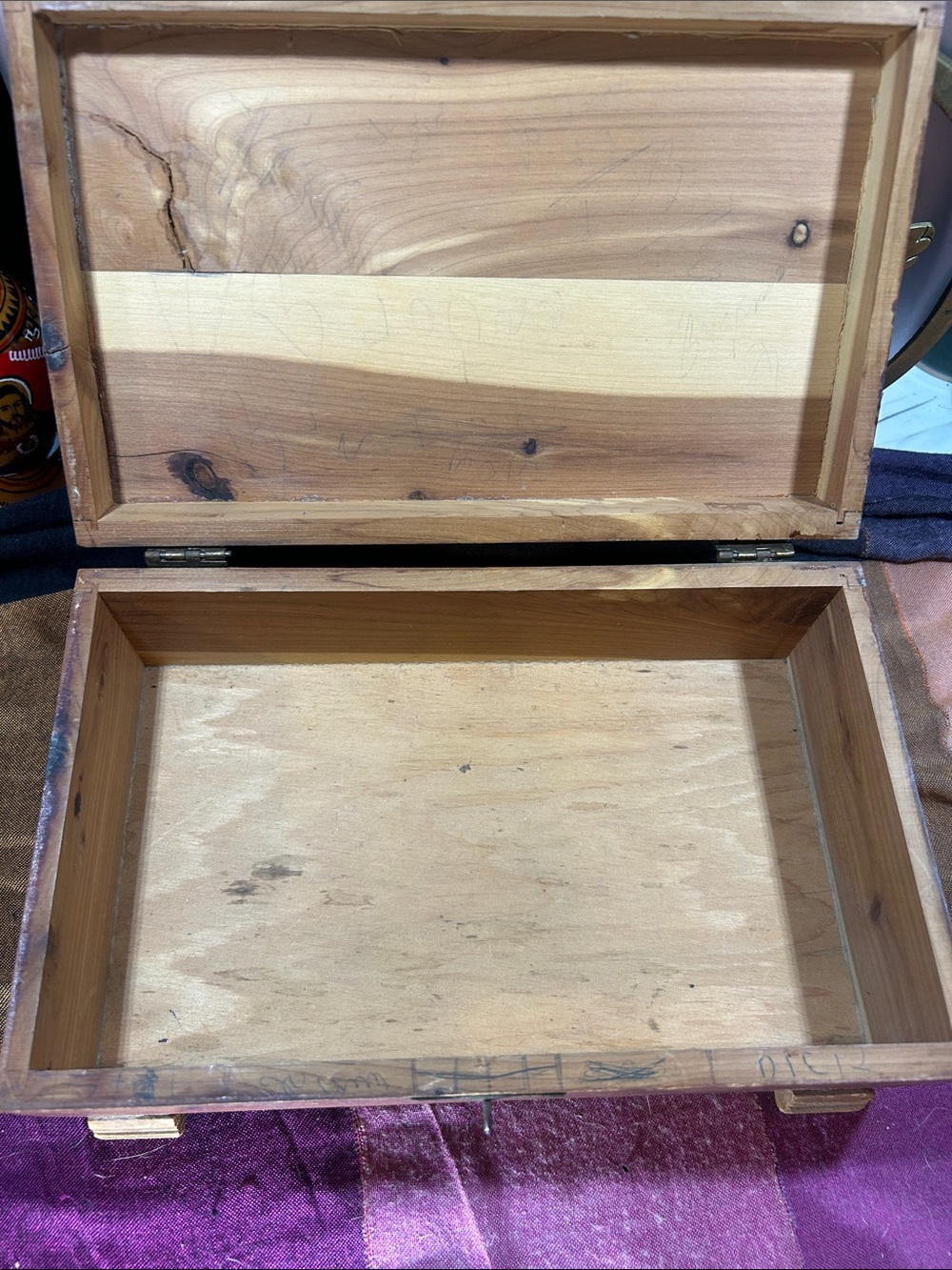 40’s Vintage Wooden Decorative Jewelry Box with flower and bird lithograph - Picture 13 of 13